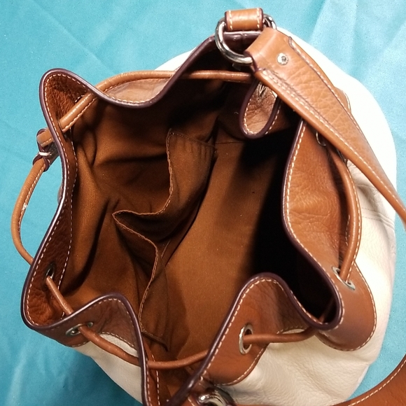 Leather bucket bag with drawstring - Picture 7 of 11